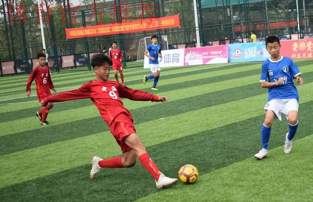 层林尽染湘江岸 “百舸”争流奋拼搏——2018“我爱足球”中国足球民间争霸赛南二赛区圆满结束